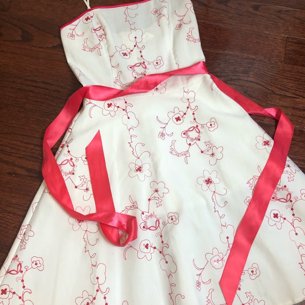 Stepping Out girls dress - Picture 3 of 9